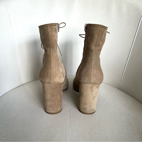 (͒ ॢ X ॢ)͒

Tan Suede Victorian Lace Up Ankle Boots - Picture 7 of 17